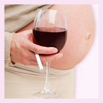 Что вредно беременным: кофе, алкоголь и курение