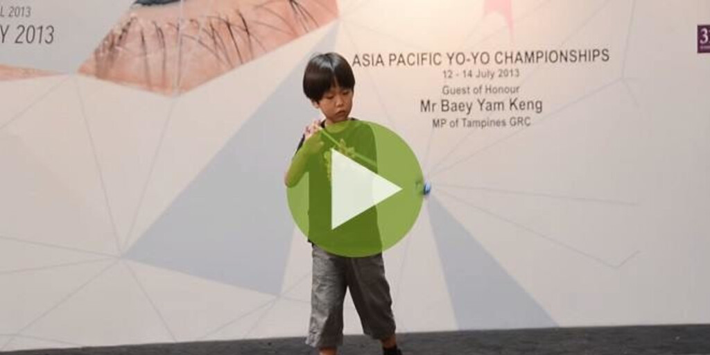 Трюки с йо-йо 6-летнего мальчика поражают воображение!