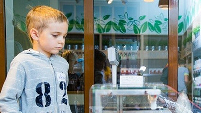 Город мастеров: учимся доить корову, тушить пожары и делать прически