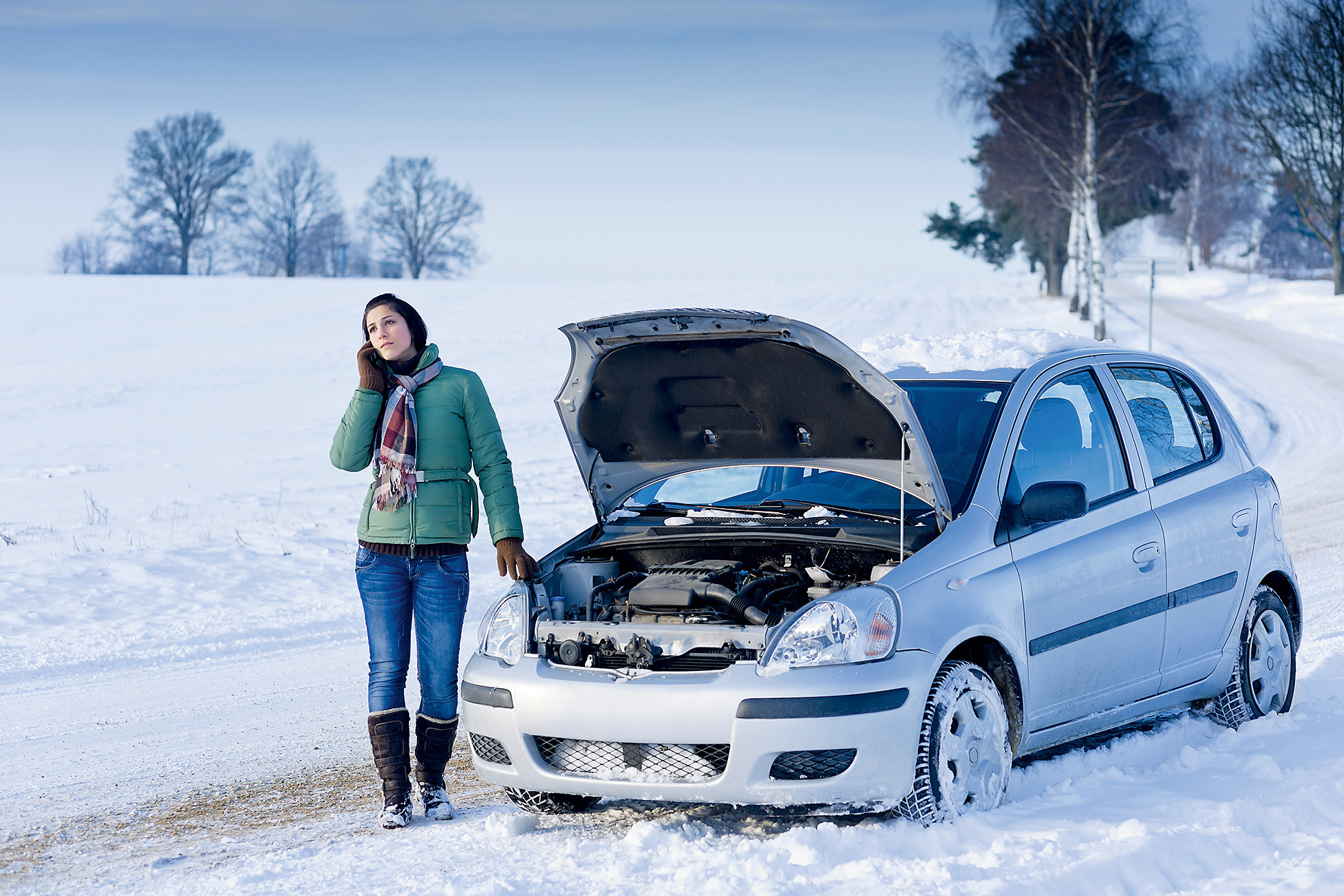 Женщина за рулем: зимние советы по вождению