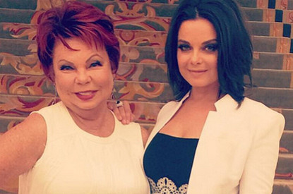 Звезды признались мамам в любви: 7 лучших поздравлений