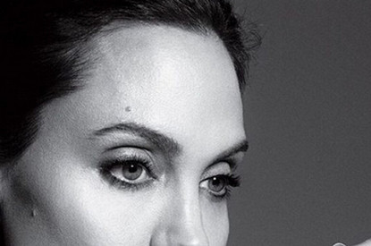 Родные переживают за жизнь Анджелины Джоли, похудевшей до 34 кг