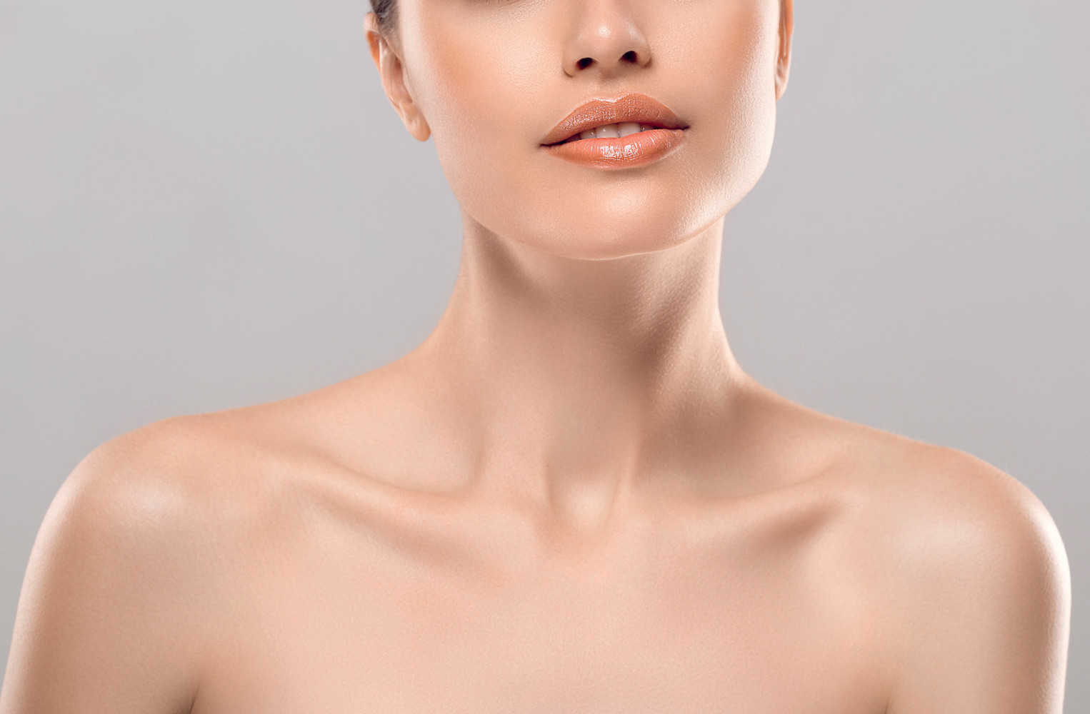 Морщины на шее: пошаговый уход за кожей и специальная зарядка