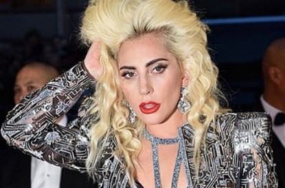 Самые откровенные наряды, которые звезды надели в 2016 году