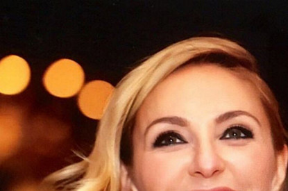 Прическа и макияж на Новый год: топ-8 идей от звезд