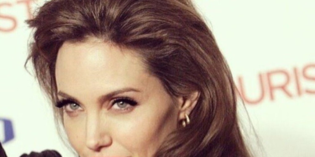 Голливудская звезда Анджелина Джоли ревнует мужа к няне