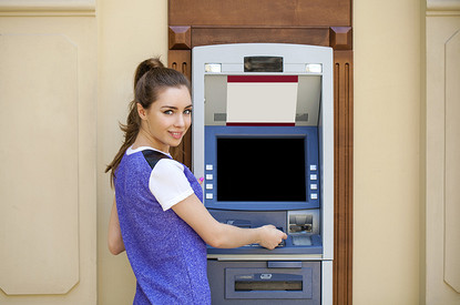 Куда уходят деньги с кредитки: важные нюансы