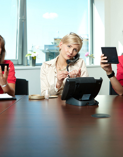 Работа в женском коллективе: плюсы и минусы