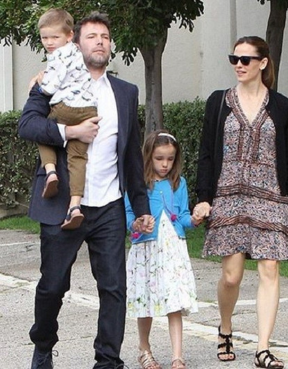 Бен Аффлек и Дженнифер Гарднер доразводились до четвертого ребенка