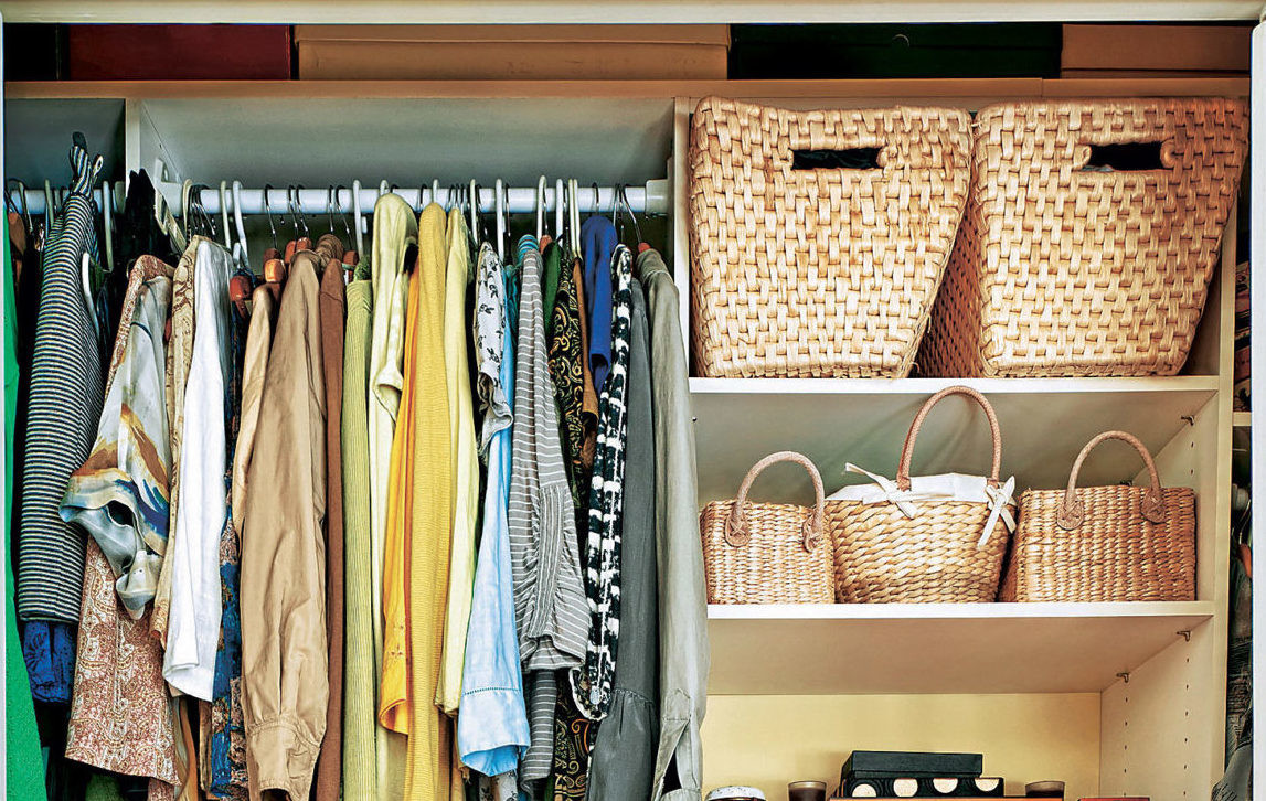 Как раскладывать вещи в шкафу: 5 советов