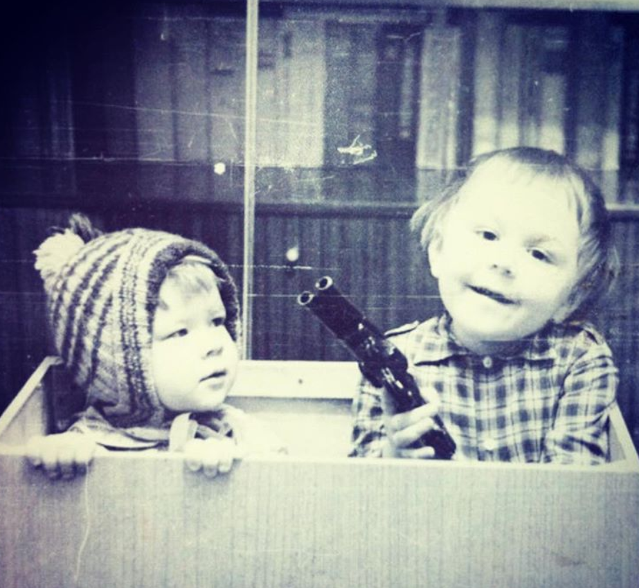 Сергей Шнуров насмешил всех своим детским фото