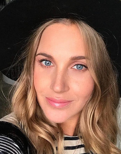 Юлия Ковальчук впервые показала фото новорожденной дочери