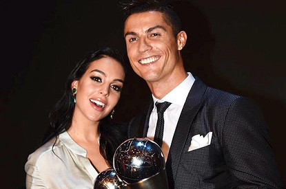 В сети появилось первое фото новорожденной дочери Криштиану Роналду