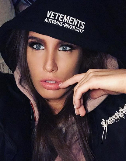 Кети Топурия показала, как вернулась в форму после беременности