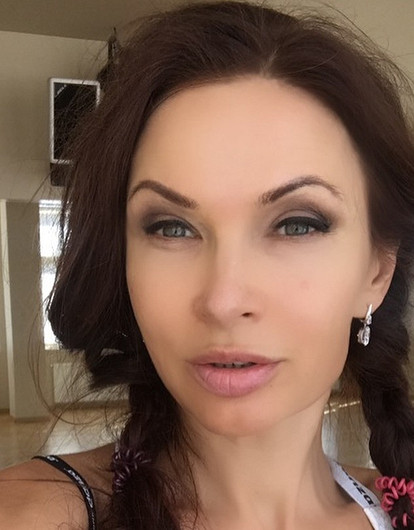 Как выглядит Эвелина Бледанс без макияжа?