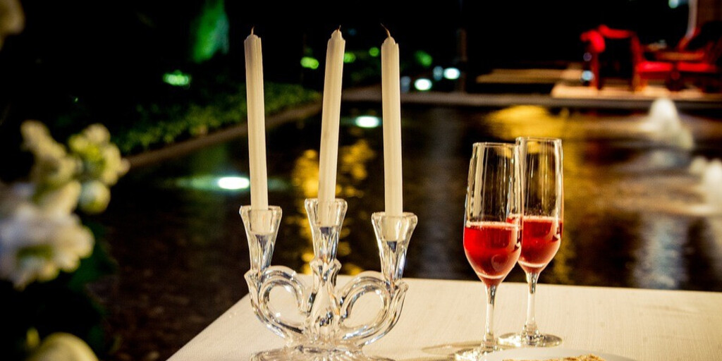 Романтический ужин при свечах: блюда, ароматы, ошибки