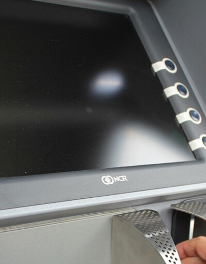 Самые частые проблемы с банкоматами: что делать