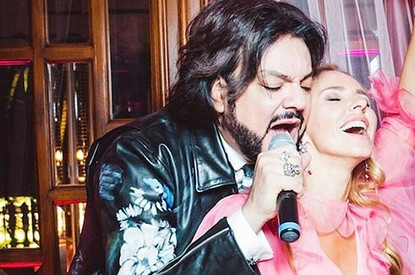 Платье Татьяны Навки за 500 тысяч руб. насмешило поклонников (фото)