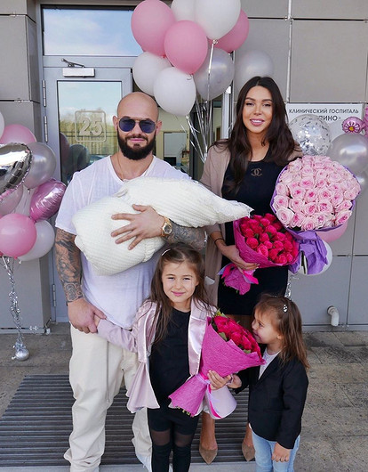 Джиган организовал шикарную выписку из роддома для Оксаны Самойловой (видео)