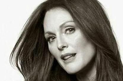 56-летняя Джулианна Мур снялась в рекламе нижнего белья