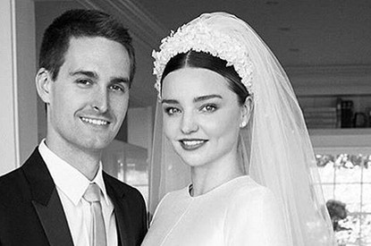 Миранда Керр показала первые фотографии со свадьбы с Эваном Шпигелем