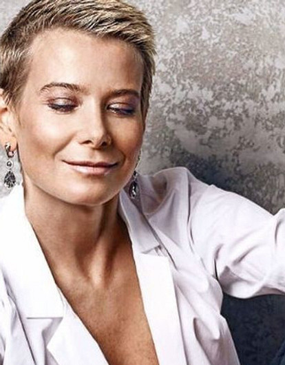 Юлия Высоцкая сделала смелую стрижку «под мальчика»