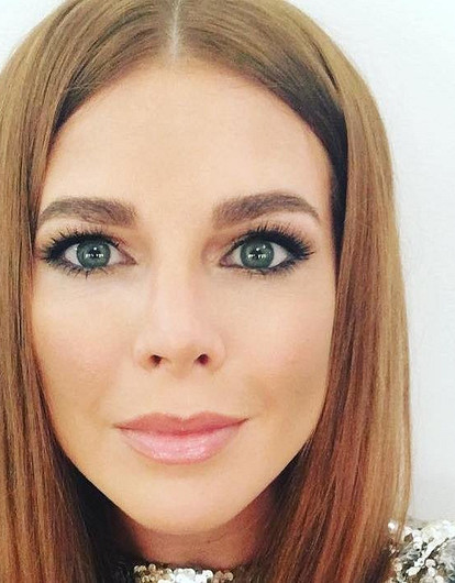 Наталья Подольская удивила поклонников брежневскими бровями