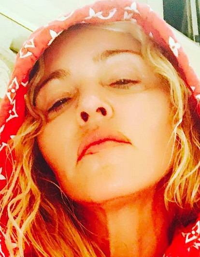 Мадонна огорчила фанатов снимком без макияжа