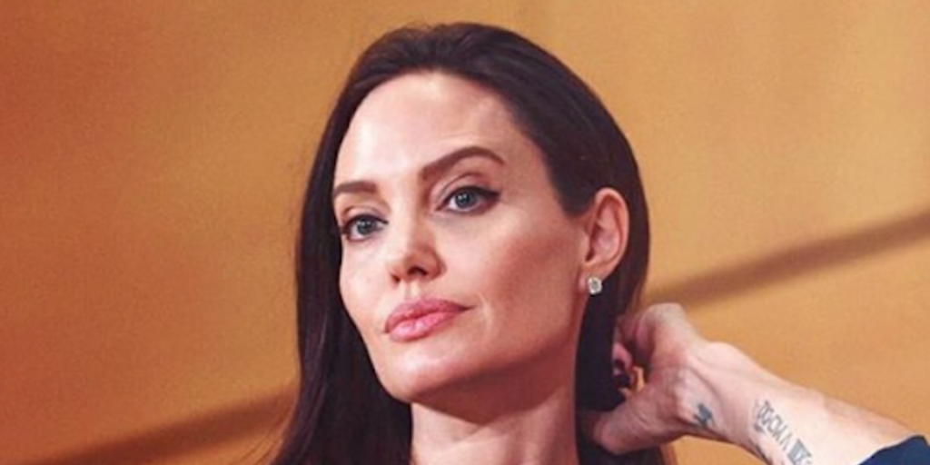 Анджелина Джоли борется с опасным заболеванием