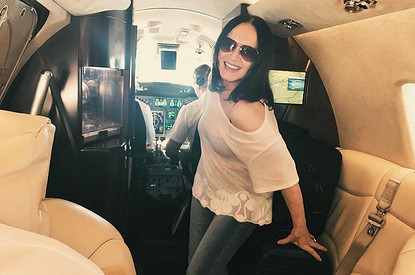 София Ротару затмила Пугачеву, похваставшись личным самолетом