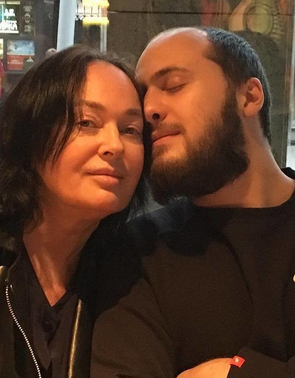 Главная сваха страны Лариса Гузеева женит 26-летнего сына