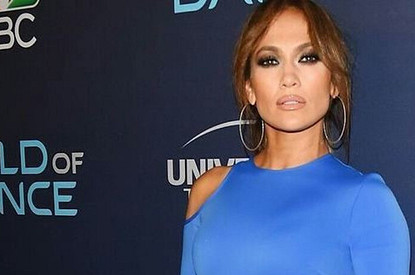 Дженнифер Лопес похвасталась идеальной фигурой