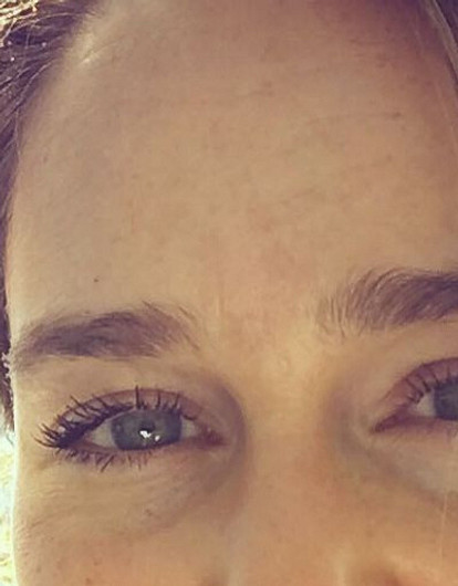 Актриса Эмилия Кларк изменилась до неузнаваемости