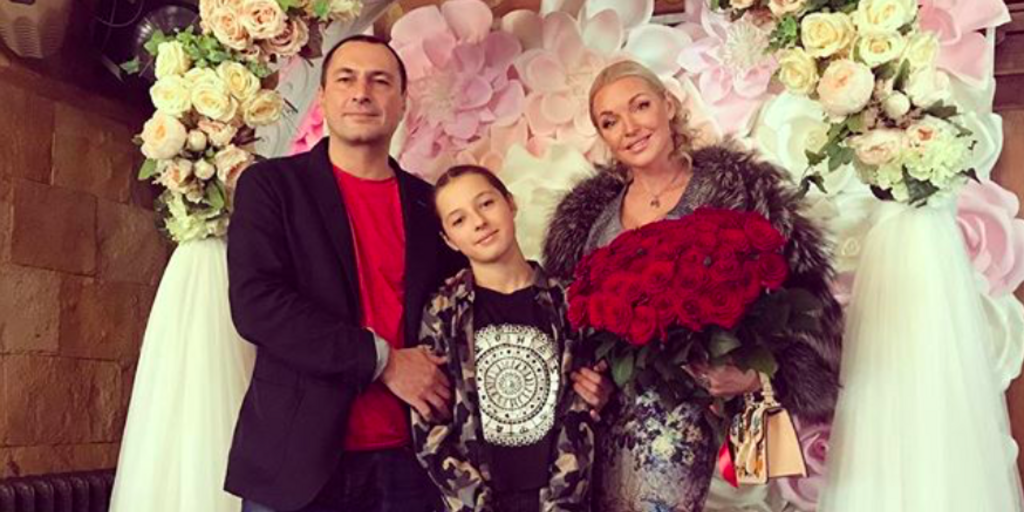 Бывший муж Анастасии Волочковой впервые за 6 лет приехал на день рождения дочери
