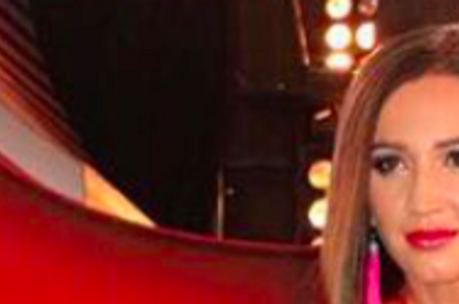 Ольга Бузова ослепила поклонников платьем со стразами