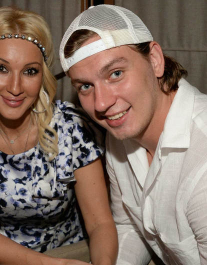 Звезды, которые выбрали в мужья хоккеистов и не прогадали