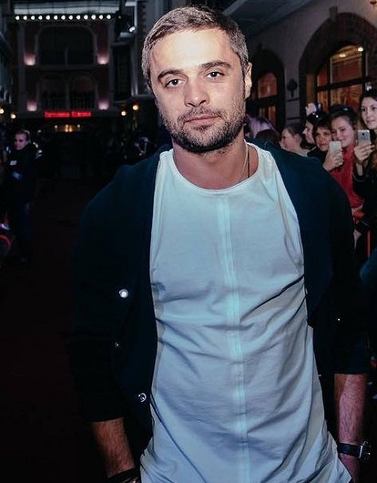 «Докатился»: Илья Глинников не заплатил за бензин и теперь находится в розыске