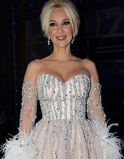 Редкий кадр: похорошевшая Лера Кудрявцева взорвала сеть фотографией с мужем-красавцем