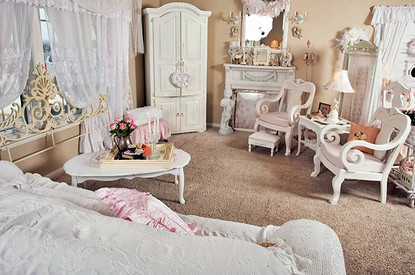 Потертая нежность: что такое стиль шебби-шик в интерьере и как его повторить?