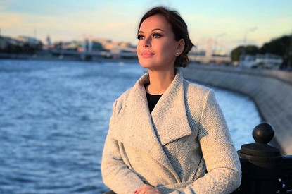 Ирина Безрукова показала пальто идеального кроя для женщин после 50 лет