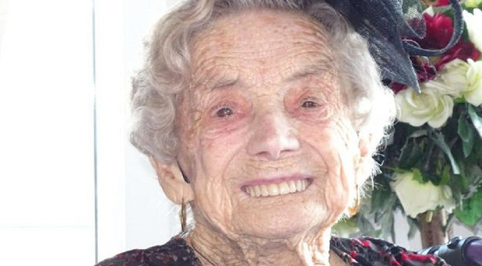 Даже если вам немного за тридцать...: 100-летняя британка вышла замуж за мужчину гораздо младше себя