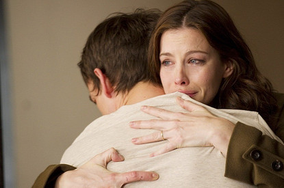 Больно, обидно, а бросить не могу: почему женщины вступают в созависимые отношения?