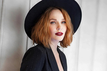 «Ну что за колхоз?»: Альбина Джанабаева расстроила поклонников смелым образом