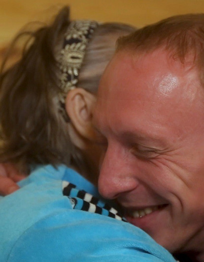 Телеканал «Пятница!» запускает проект по поиску биологических родителей