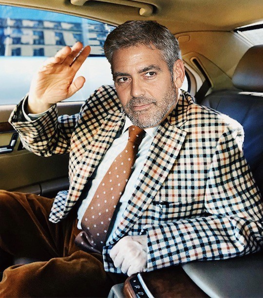 Кто это на заднем сидении авто представительского класса? Российский юморист или Джордж Клуни?