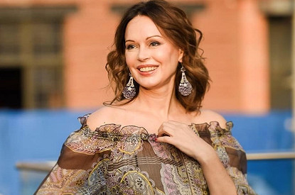«На полтора размера платья поменяла»: Ирина Безрукова впервые прокомментировала слухи о беременности