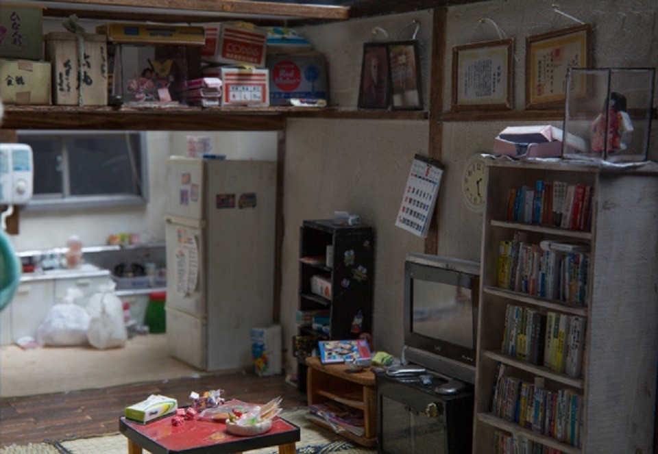 Японка создает миниатюры квартир, где умирают одинокие люди, и это невероятно жутко!