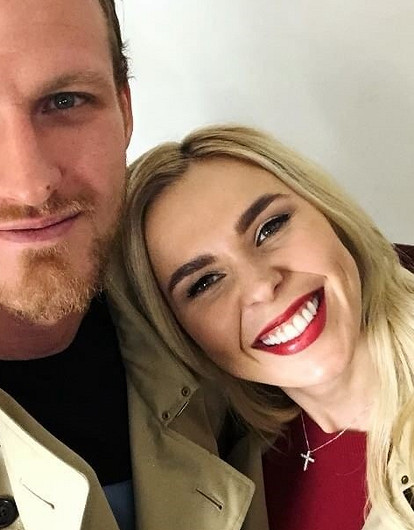 Сколько нежности в этом фото! Пелагея и Иван Телегин показали семейную идиллию