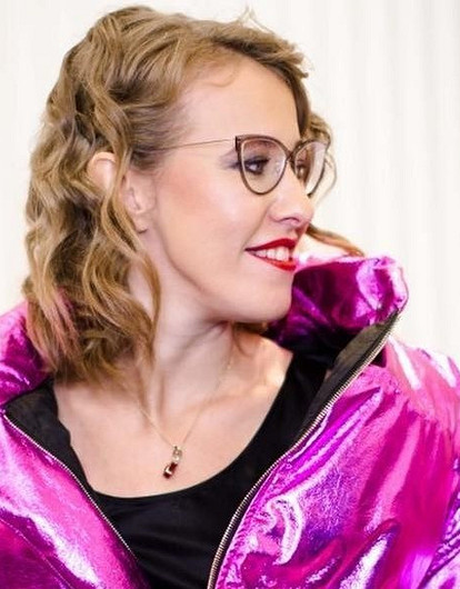 «Всем бы так жить!»: в сети обнародовали доходы Ксении Собчак