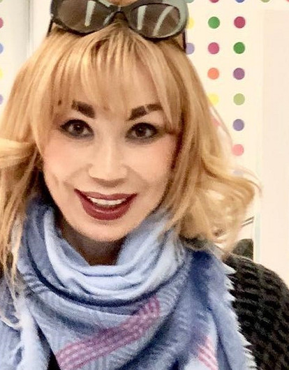 «А где пупок?»: 53-летняя Маша Распутина опубликовала фото в мини-бикини и подверглась травле